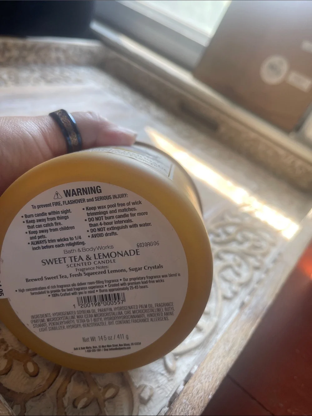 Bath & Body Works Sweet Tea & Lemonade Candle - Yellow